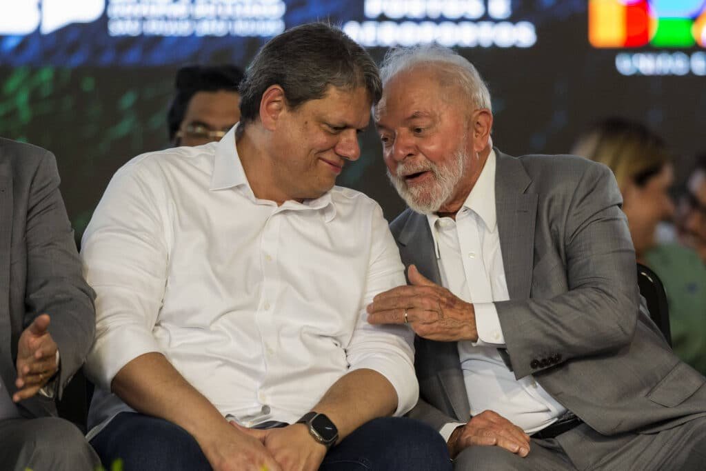 Lula lidera cenários de segundo turno, diz AtlasIntel