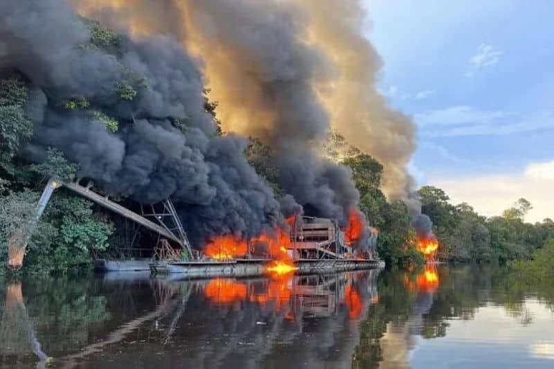 Defensoria pede fim do uso de explosivos nas ações contra garimpo no Rio Madeira