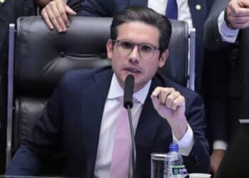 Hugo Motta avalia votação de anistia ao 8 de janeiro