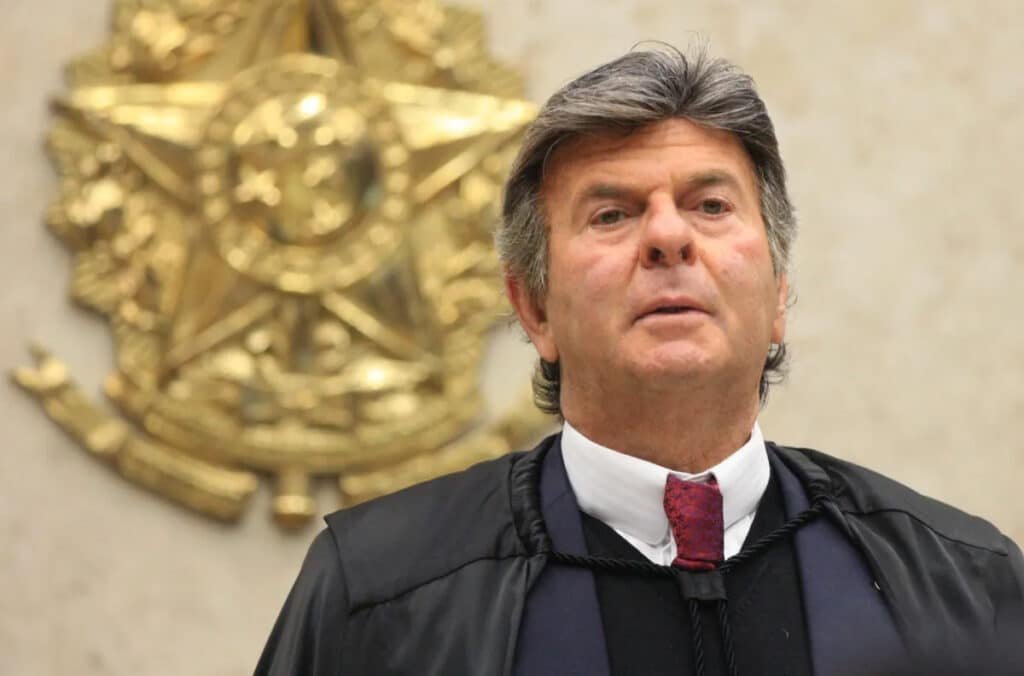 Competência do Plenário do STF: Fux vota por anular atos da 1º Turma