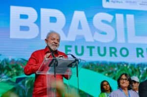 Lula pede mobilização contra anistia a golpistas